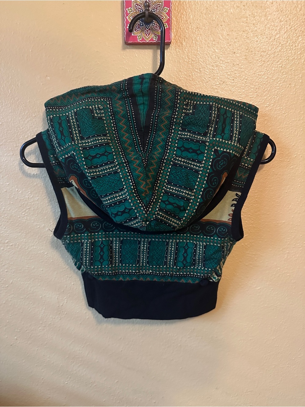 NORALINA FREEDOM Green Patterned Hooded Cropped Tank Top